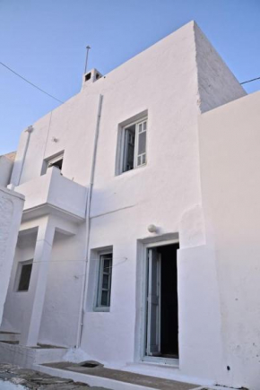 Stunning town-house in Chora, Serifos
